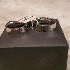 Set of Vancaro wedding bands
